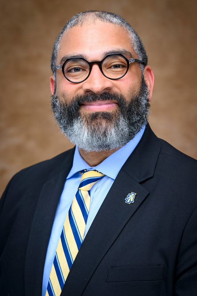 Headshot of Oliver Thomas, Associate Vice Chancellor of External Affairs at N.C. A&T, and Leadership Greensboro Award Winner